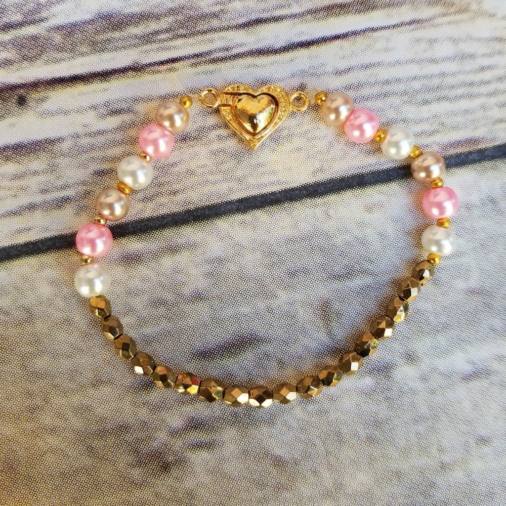 Pearl bracelet